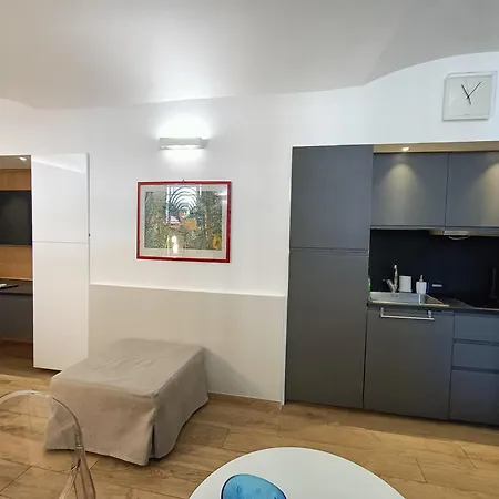 아파트 Viacatania16 *